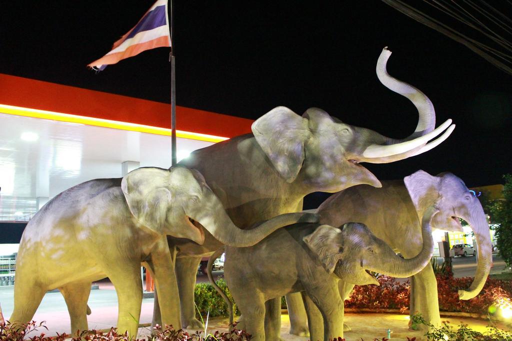 The Lephant Hotel Surat Thani Eksteriør billede